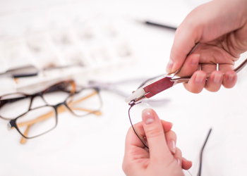 img-eyeglass-repairs